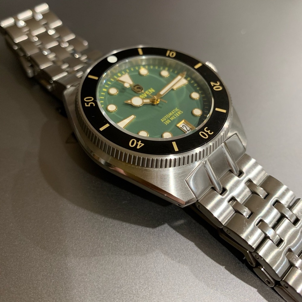 Raven Solitude Automatic Dive Watch Gilt Dial